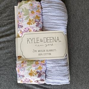 kyle & deena muslin blanket